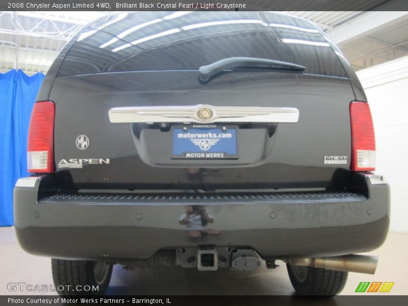 Brilliant Black Crystal Pearl / Light Graystone 2008 Chrysler Aspen Limited 4WD