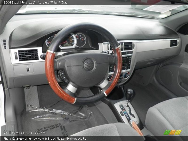 Absolute White / Gray 2004 Suzuki Forenza S
