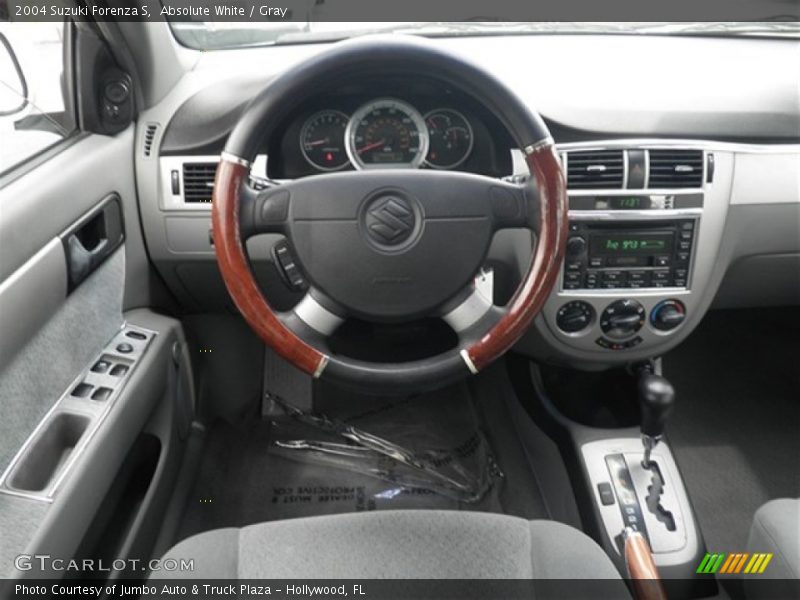 Absolute White / Gray 2004 Suzuki Forenza S