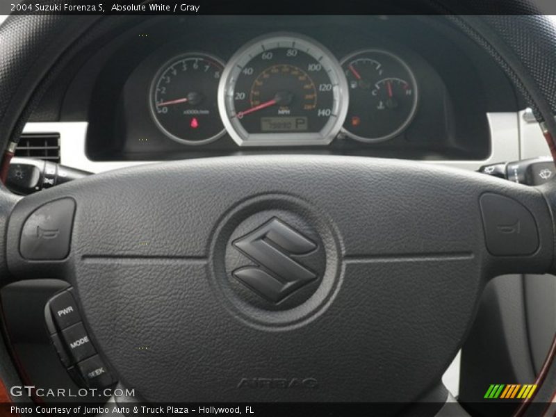 Absolute White / Gray 2004 Suzuki Forenza S