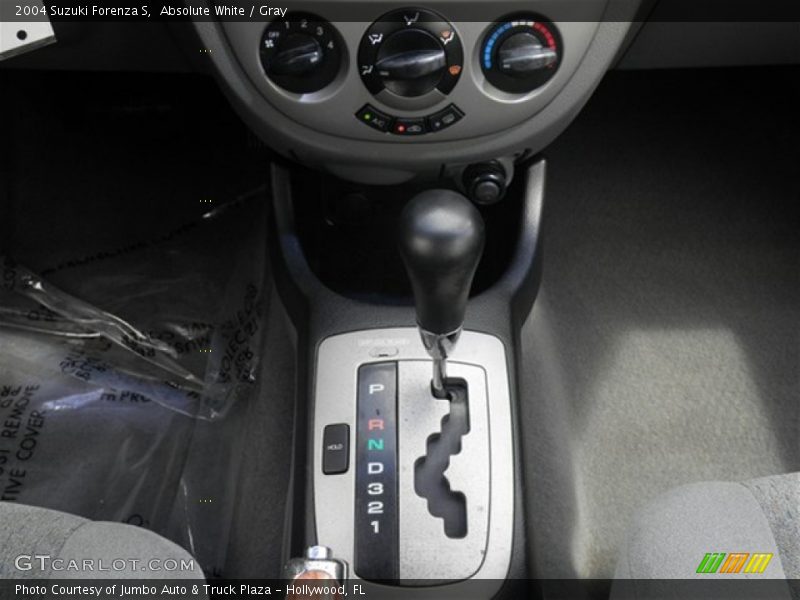 Absolute White / Gray 2004 Suzuki Forenza S