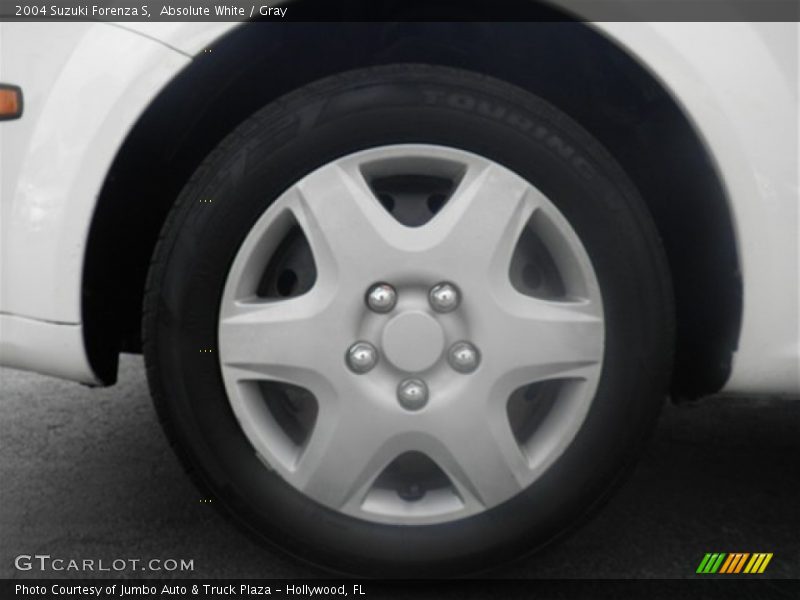 Absolute White / Gray 2004 Suzuki Forenza S