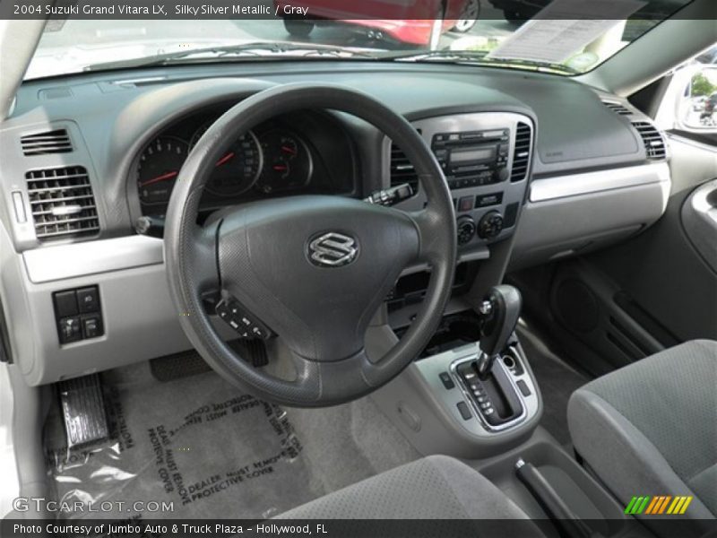 Dashboard of 2004 Grand Vitara LX