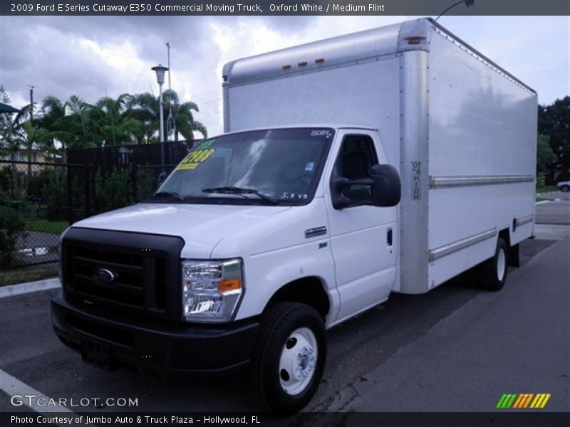 Oxford White / Medium Flint 2009 Ford E Series Cutaway E350 Commercial Moving Truck