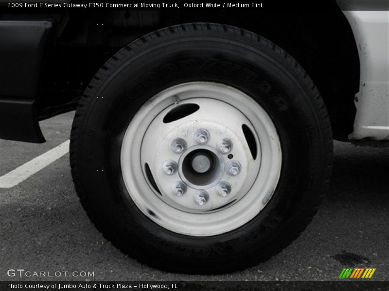 Oxford White / Medium Flint 2009 Ford E Series Cutaway E350 Commercial Moving Truck
