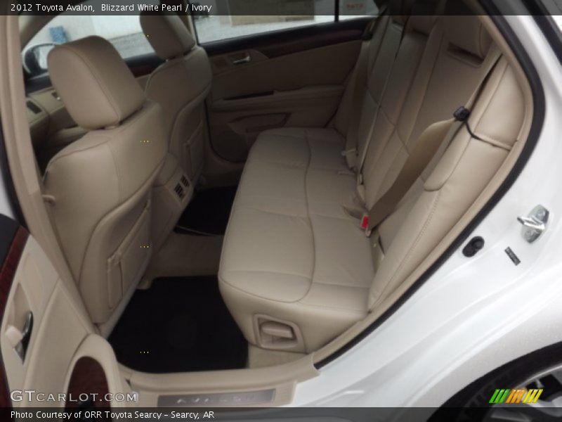 Blizzard White Pearl / Ivory 2012 Toyota Avalon