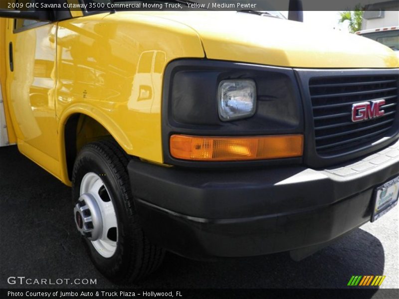 Yellow / Medium Pewter 2009 GMC Savana Cutaway 3500 Commercial Moving Truck