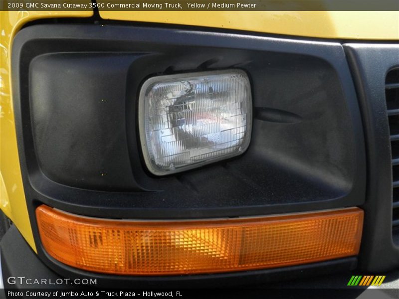 Yellow / Medium Pewter 2009 GMC Savana Cutaway 3500 Commercial Moving Truck