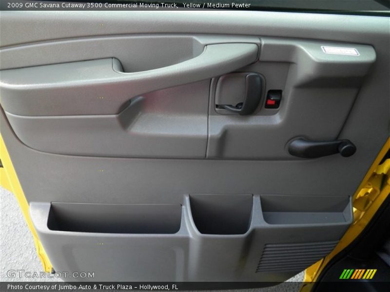 Door Panel of 2009 Savana Cutaway 3500 Commercial Moving Truck