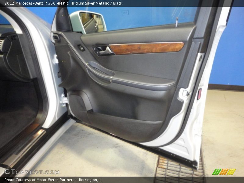 Iridium Silver Metallic / Black 2012 Mercedes-Benz R 350 4Matic