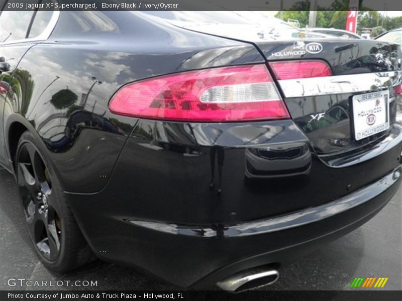 Ebony Black / Ivory/Oyster 2009 Jaguar XF Supercharged