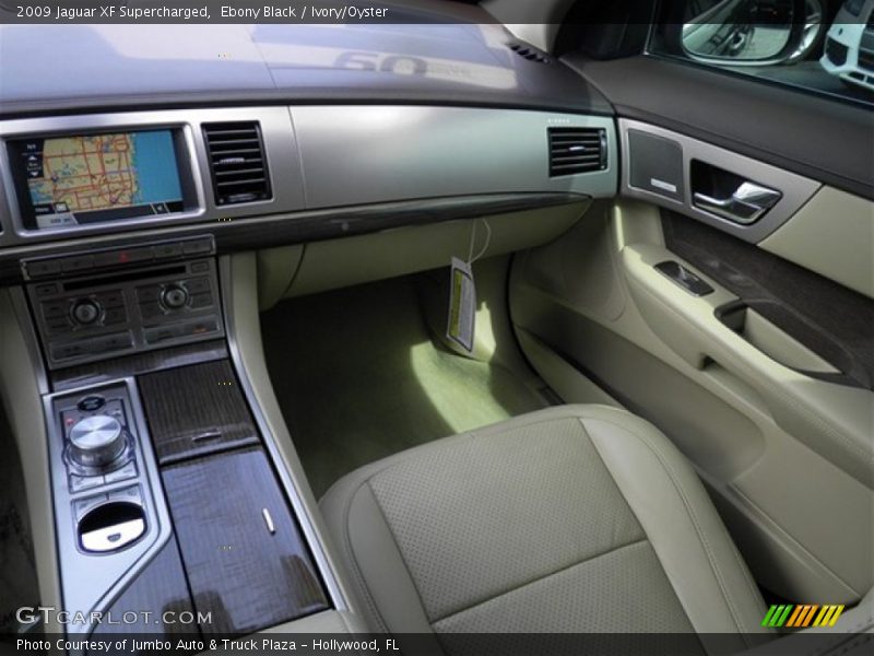 Ebony Black / Ivory/Oyster 2009 Jaguar XF Supercharged
