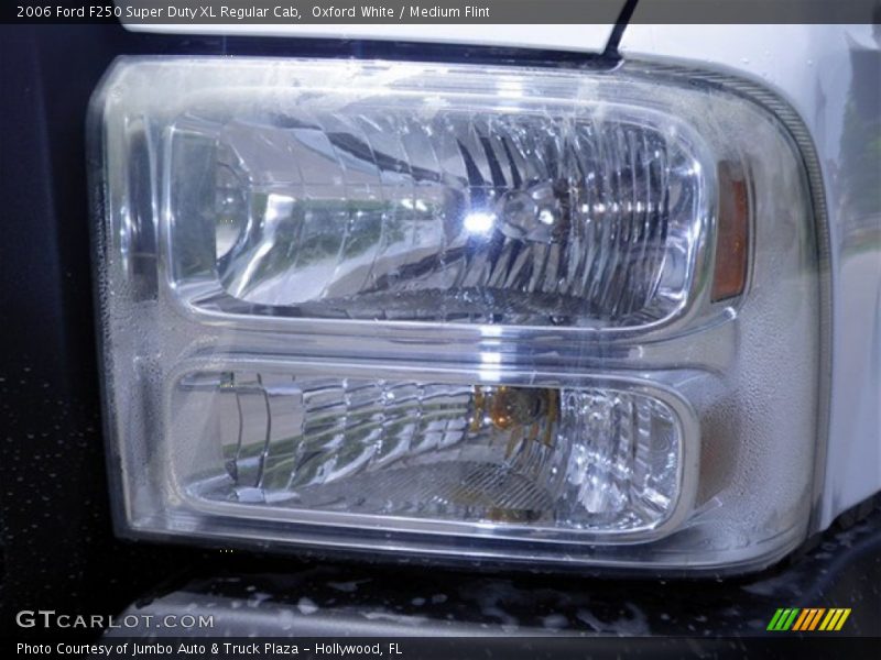 Oxford White / Medium Flint 2006 Ford F250 Super Duty XL Regular Cab