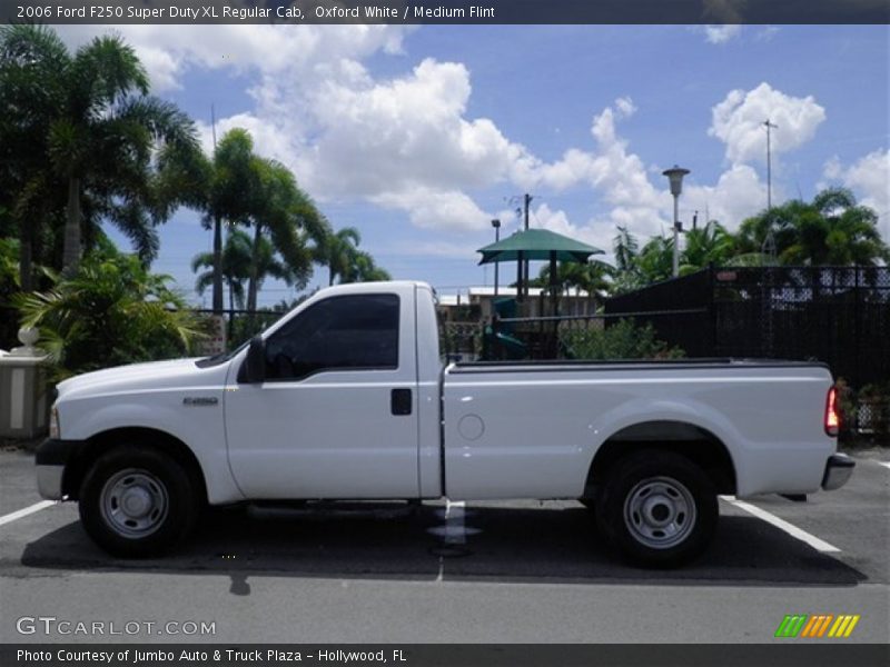 Oxford White / Medium Flint 2006 Ford F250 Super Duty XL Regular Cab