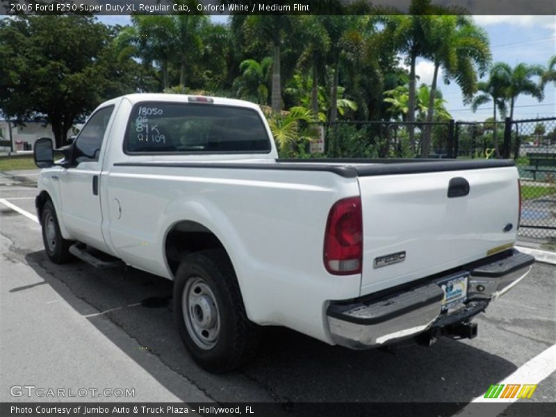 Oxford White / Medium Flint 2006 Ford F250 Super Duty XL Regular Cab