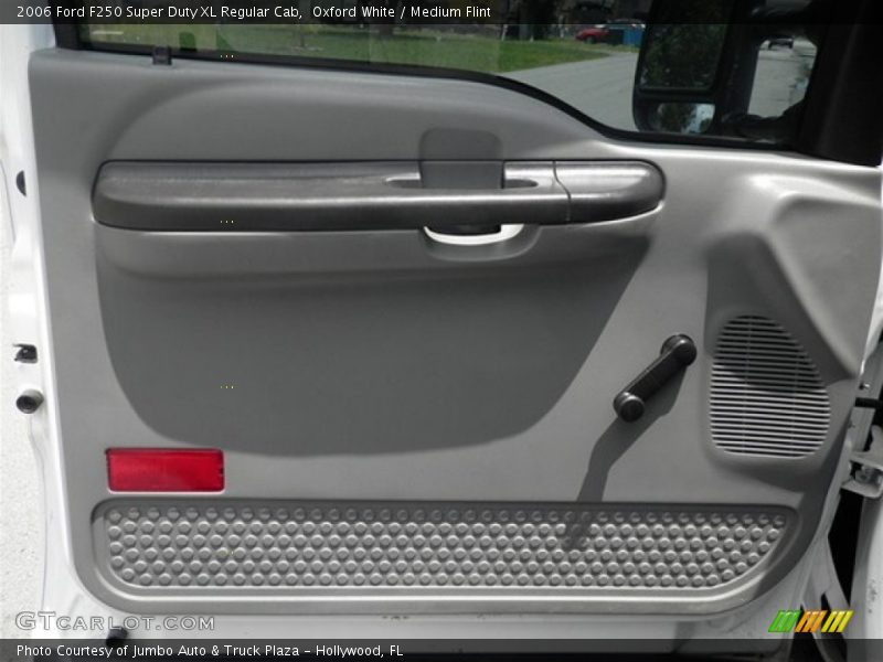 Door Panel of 2006 F250 Super Duty XL Regular Cab