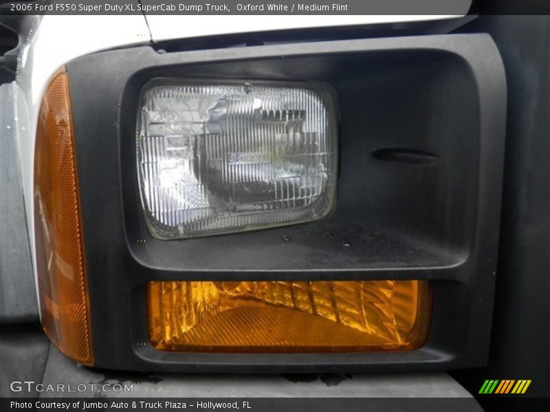 Oxford White / Medium Flint 2006 Ford F550 Super Duty XL SuperCab Dump Truck