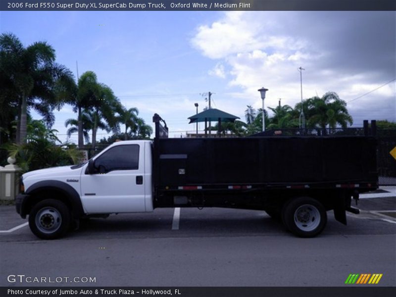 Oxford White / Medium Flint 2006 Ford F550 Super Duty XL SuperCab Dump Truck