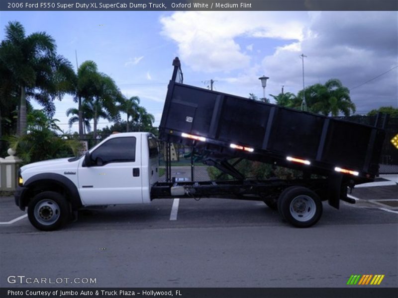 Oxford White / Medium Flint 2006 Ford F550 Super Duty XL SuperCab Dump Truck