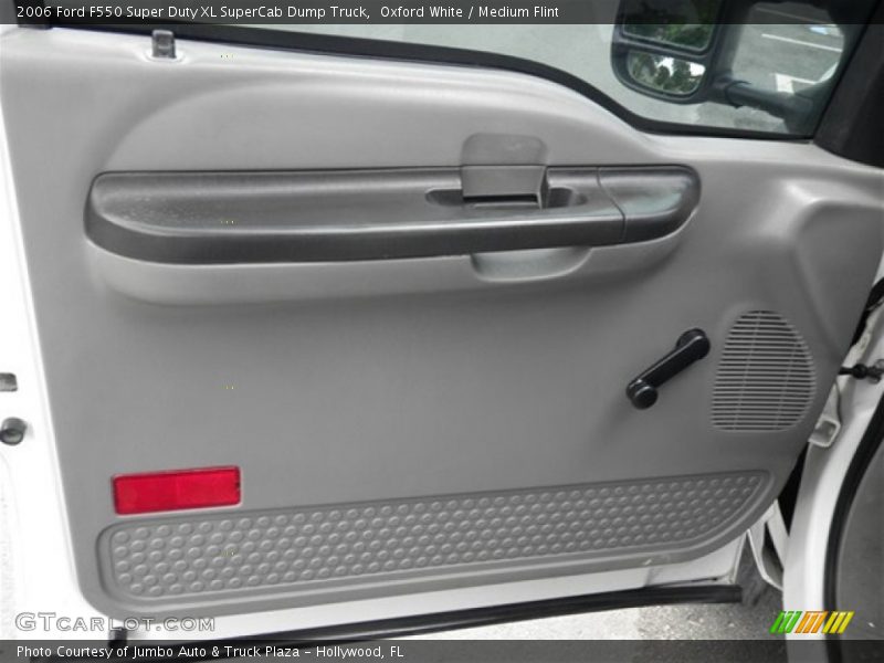Oxford White / Medium Flint 2006 Ford F550 Super Duty XL SuperCab Dump Truck