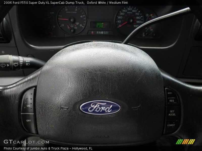 Oxford White / Medium Flint 2006 Ford F550 Super Duty XL SuperCab Dump Truck