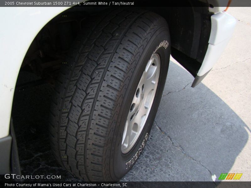 Summit White / Tan/Neutral 2005 Chevrolet Suburban 1500 Z71 4x4