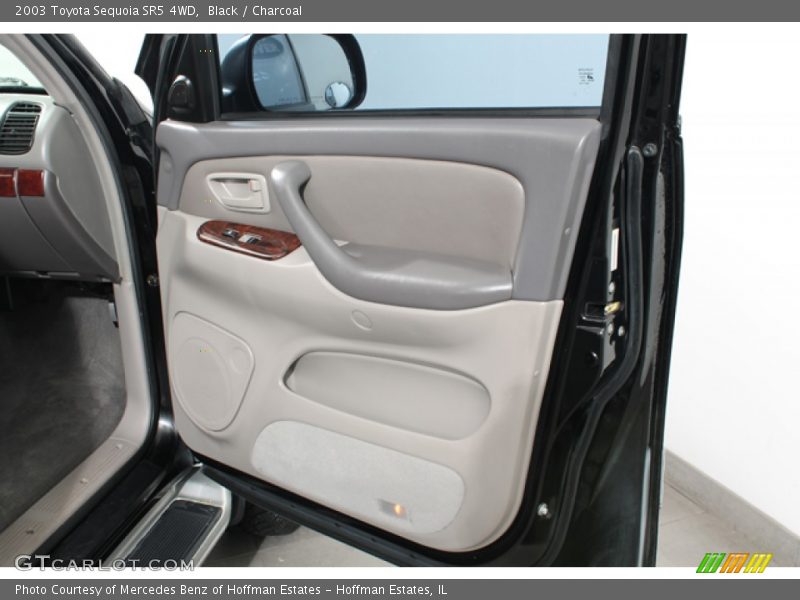 Black / Charcoal 2003 Toyota Sequoia SR5 4WD