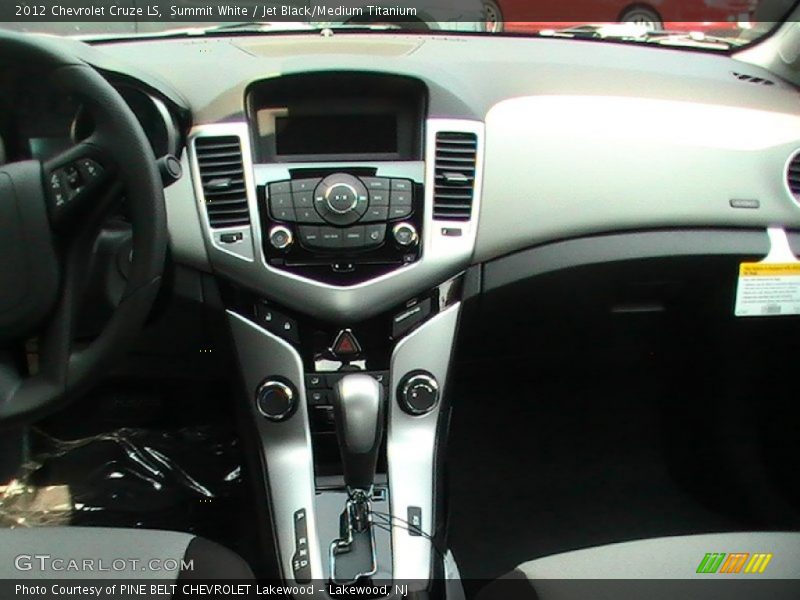 Summit White / Jet Black/Medium Titanium 2012 Chevrolet Cruze LS