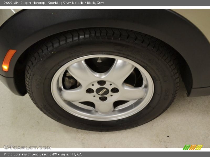 Sparkling Silver Metallic / Black/Grey 2009 Mini Cooper Hardtop