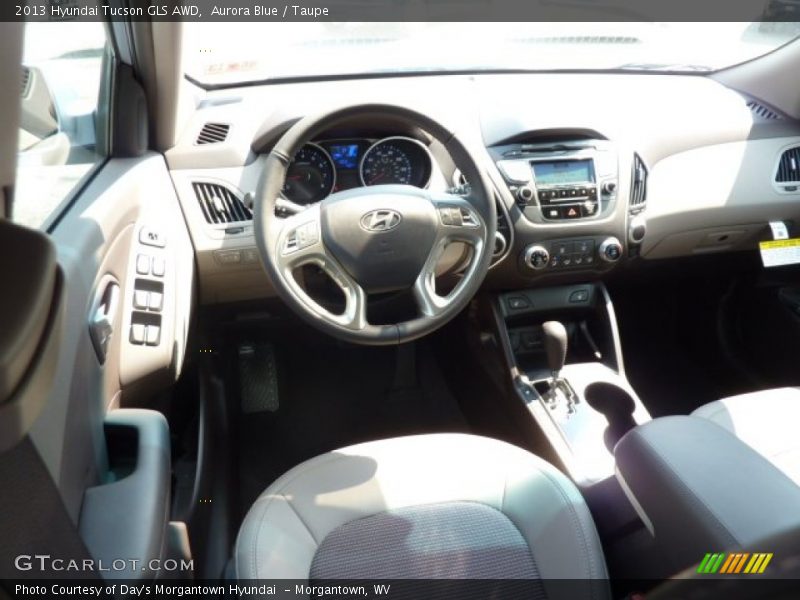Dashboard of 2013 Tucson GLS AWD