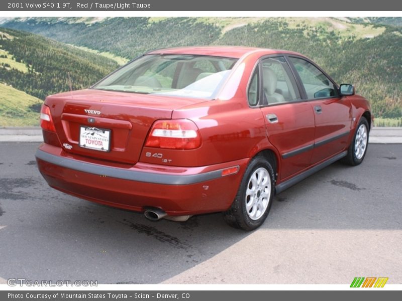 Red / Taupe/Light Taupe 2001 Volvo S40 1.9T