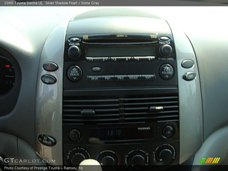 Silver Shadow Pearl / Stone Gray 2006 Toyota Sienna LE