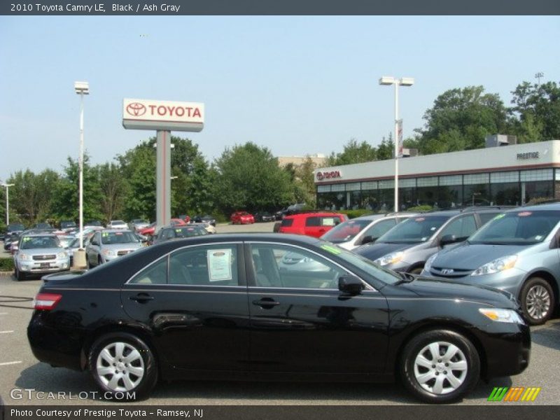 Black / Ash Gray 2010 Toyota Camry LE