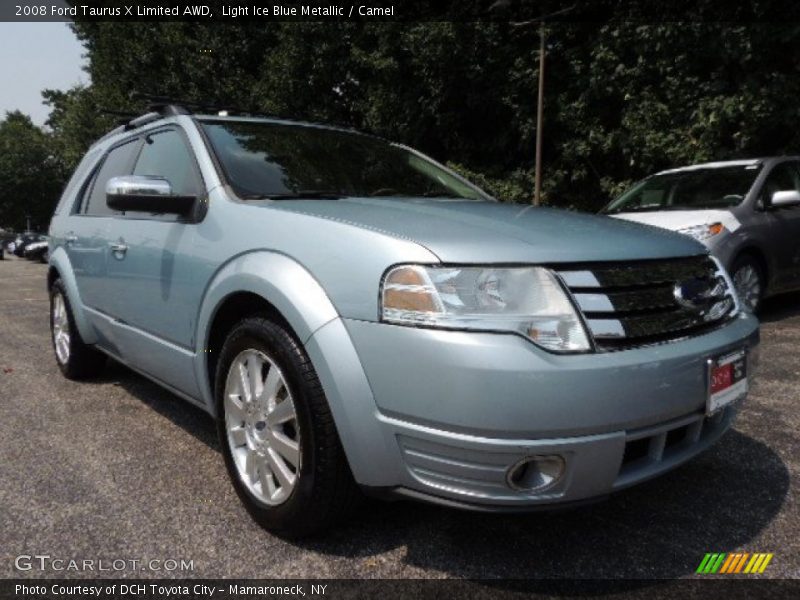 Front 3/4 View of 2008 Taurus X Limited AWD