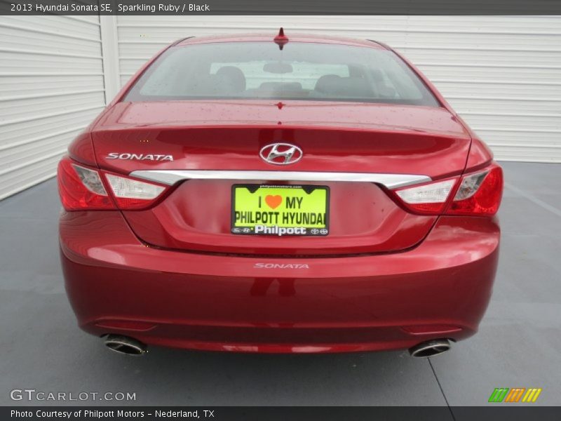 Sparkling Ruby / Black 2013 Hyundai Sonata SE