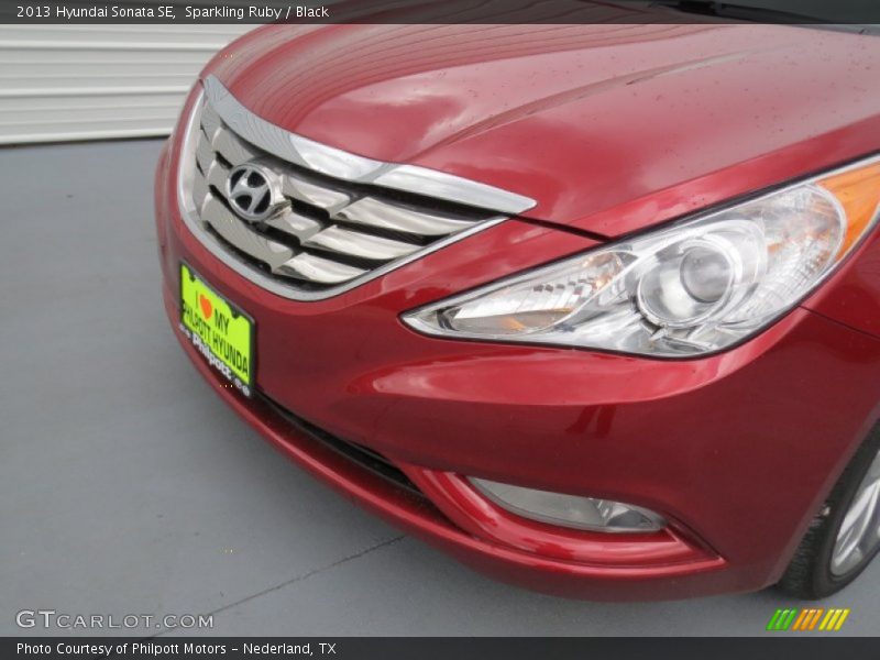 Sparkling Ruby / Black 2013 Hyundai Sonata SE