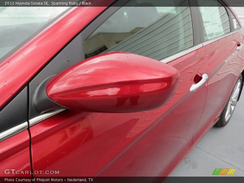 Sparkling Ruby / Black 2013 Hyundai Sonata SE