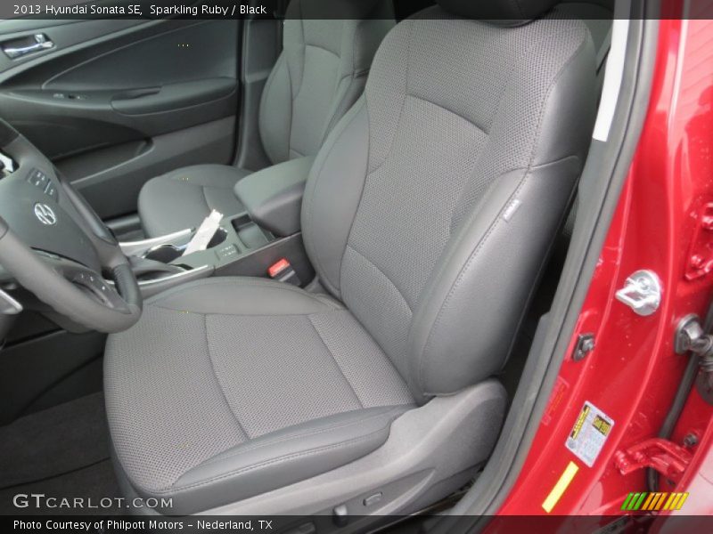 Sparkling Ruby / Black 2013 Hyundai Sonata SE