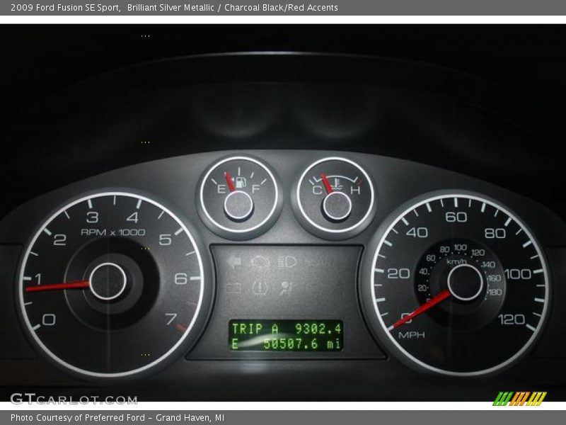 Brilliant Silver Metallic / Charcoal Black/Red Accents 2009 Ford Fusion SE Sport