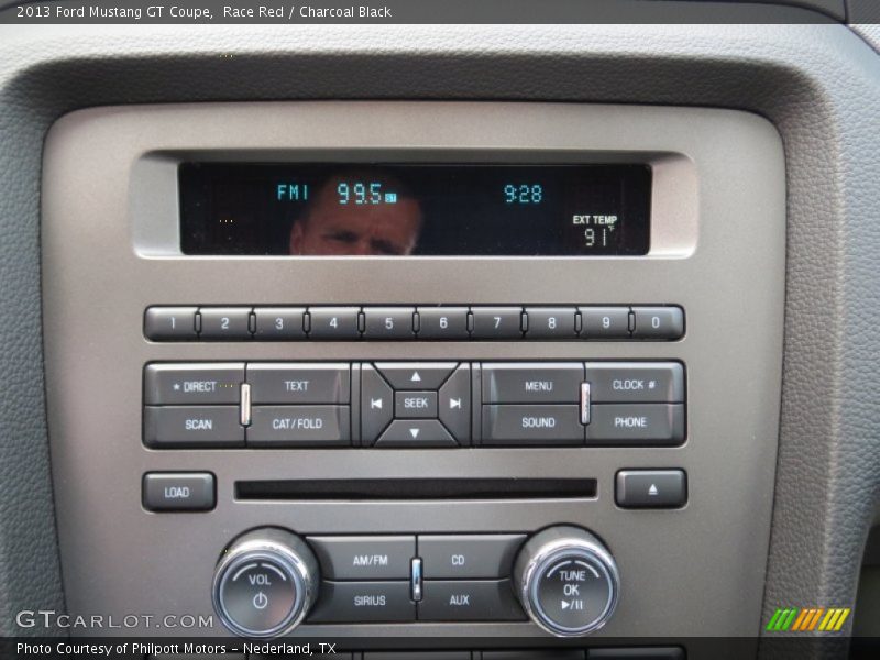 Controls of 2013 Mustang GT Coupe