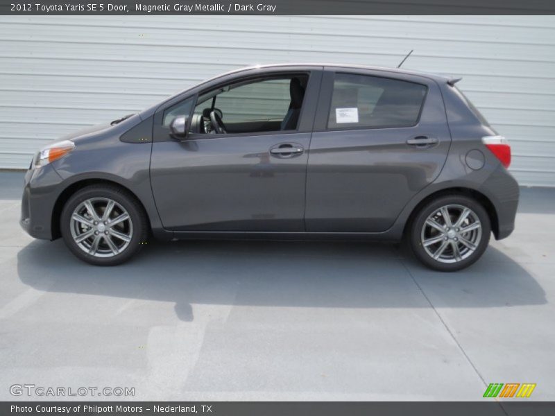 Magnetic Gray Metallic / Dark Gray 2012 Toyota Yaris SE 5 Door