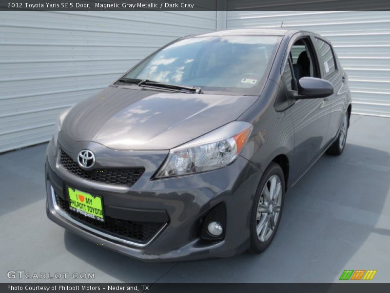 Magnetic Gray Metallic / Dark Gray 2012 Toyota Yaris SE 5 Door