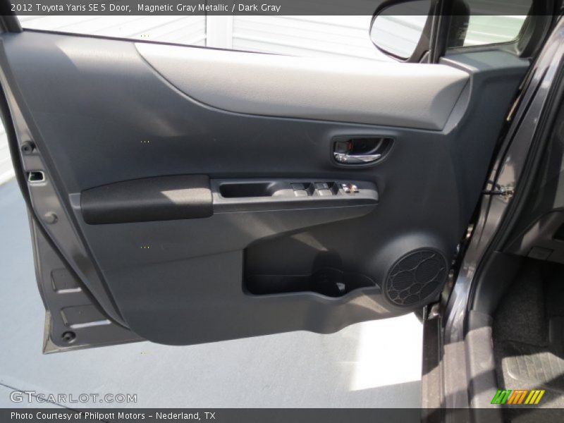 Magnetic Gray Metallic / Dark Gray 2012 Toyota Yaris SE 5 Door