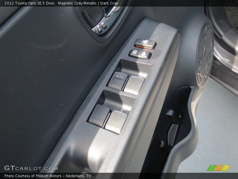 Magnetic Gray Metallic / Dark Gray 2012 Toyota Yaris SE 5 Door