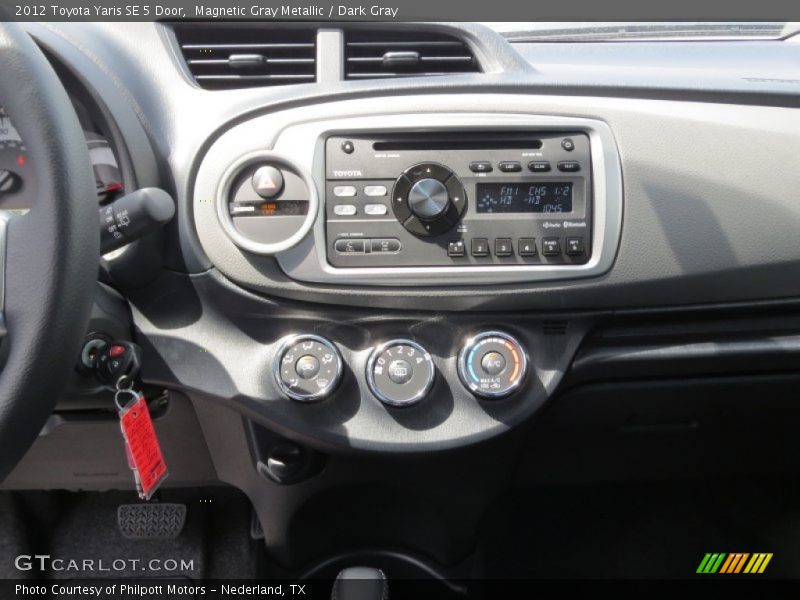 Magnetic Gray Metallic / Dark Gray 2012 Toyota Yaris SE 5 Door