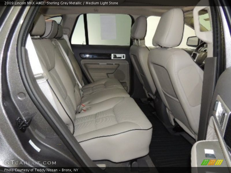 Sterling Grey Metallic / Medium Light Stone 2009 Lincoln MKX AWD
