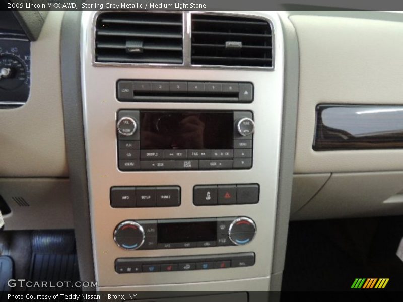 Sterling Grey Metallic / Medium Light Stone 2009 Lincoln MKX AWD