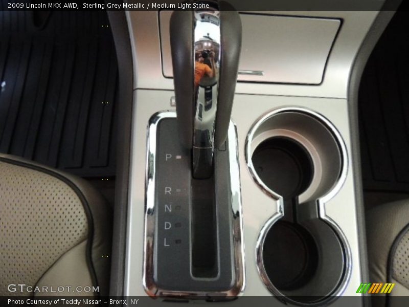 Sterling Grey Metallic / Medium Light Stone 2009 Lincoln MKX AWD