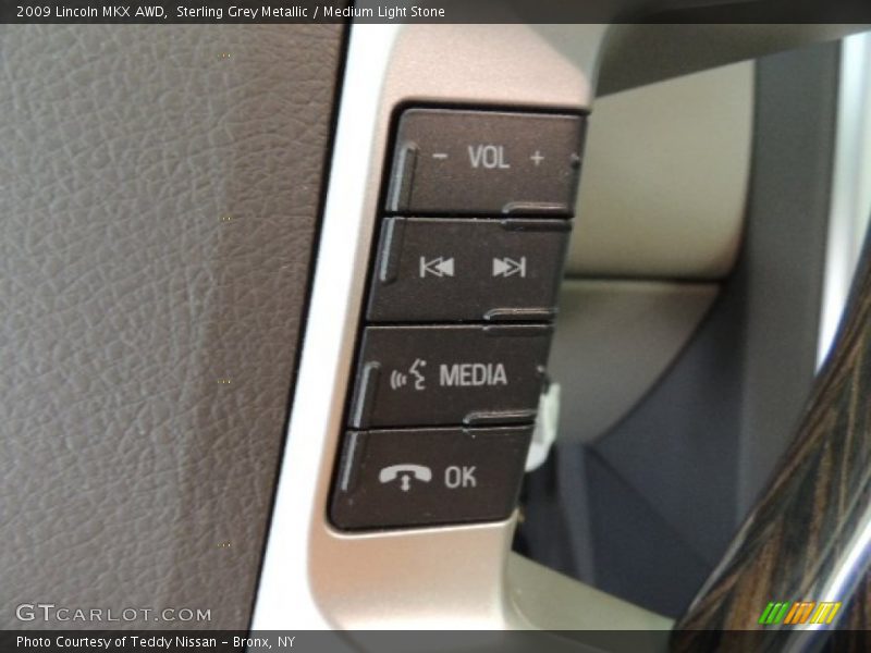 Sterling Grey Metallic / Medium Light Stone 2009 Lincoln MKX AWD