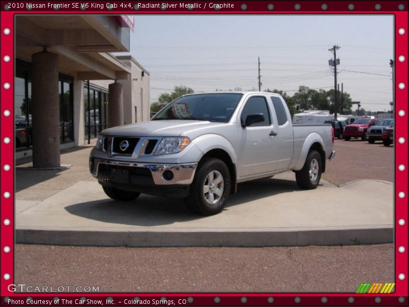 Radiant Silver Metallic / Graphite 2010 Nissan Frontier SE V6 King Cab 4x4